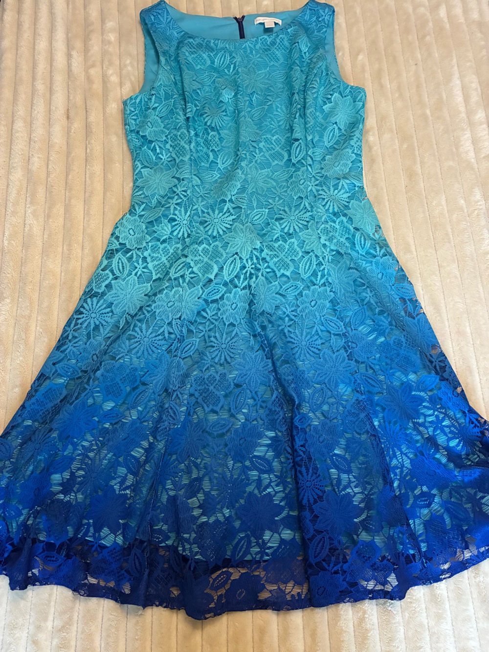 🌸 NY & Co Blue Ombre Floral Lace Fit & Flare Dress (Size 8)
